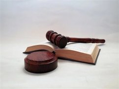 赛格广场婚姻律师谈无民事行为能力人能否提起离婚诉讼