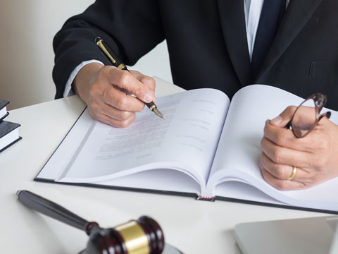 深圳离婚财产律师解析保险是共同财产吗离婚怎么分？